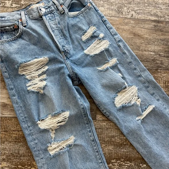 Levi’s Ribcage Straight Ankle Jeans Size 29 High Rise Distressed Raw Hem - Picture 3 of 12
